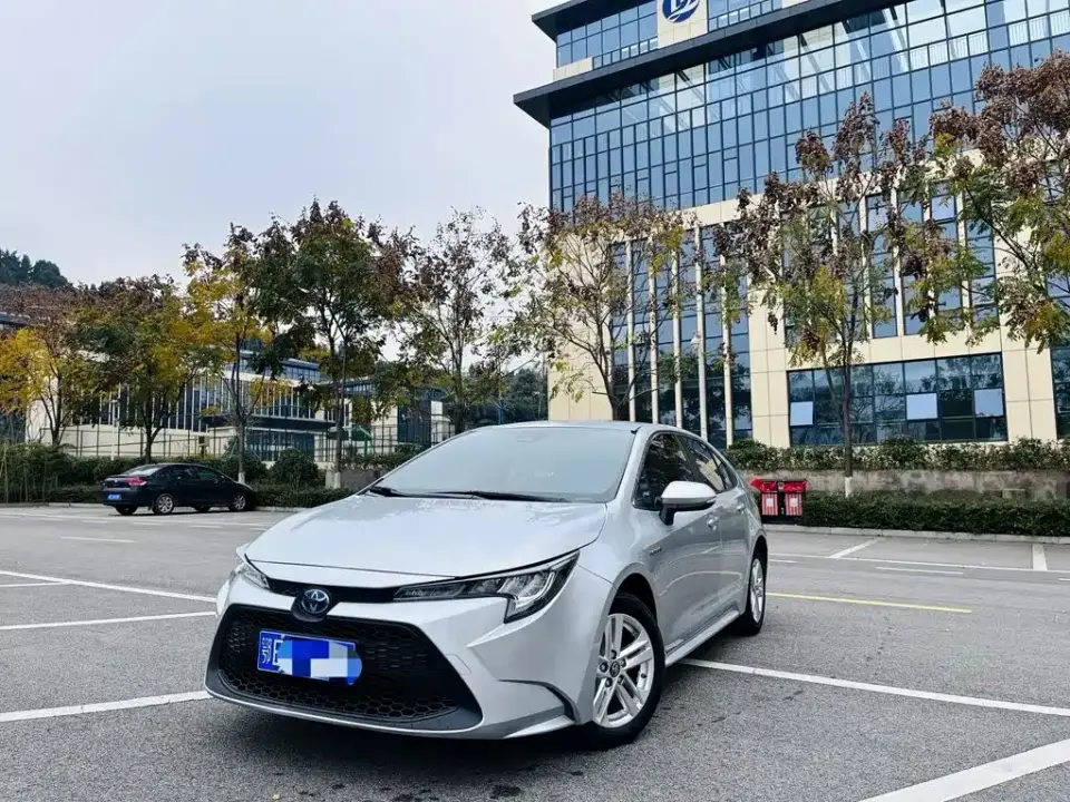 Toyota Levin Dual Hybrid 1.8H E-CVT Leading Edition 2021