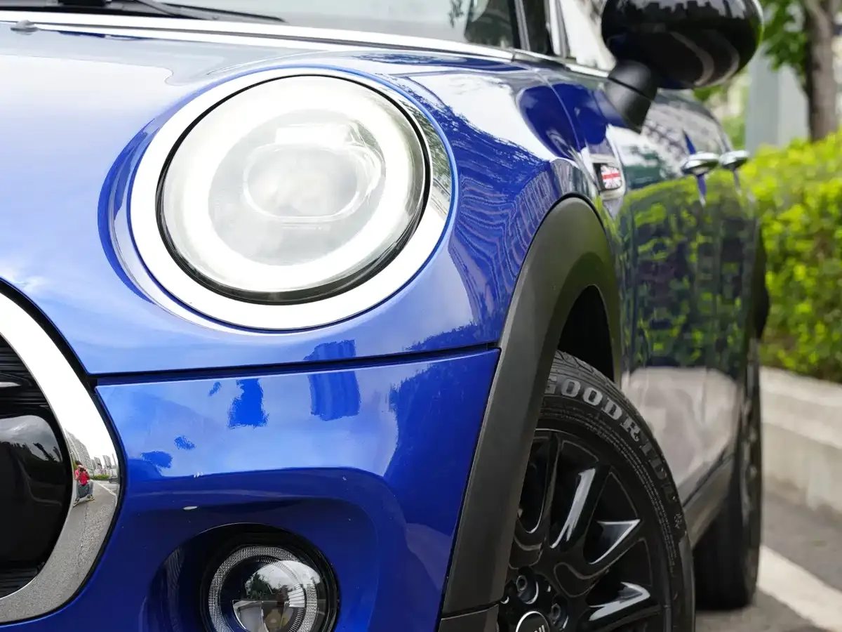 Mini MINI 1.5T COOPER Classic 5-Door 2021 — фото 2