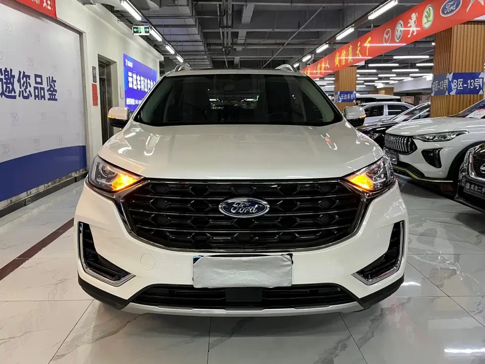 Ford Edge PLUS EcoBoost 245 FWD Platinum Sharp 5-seater 2022