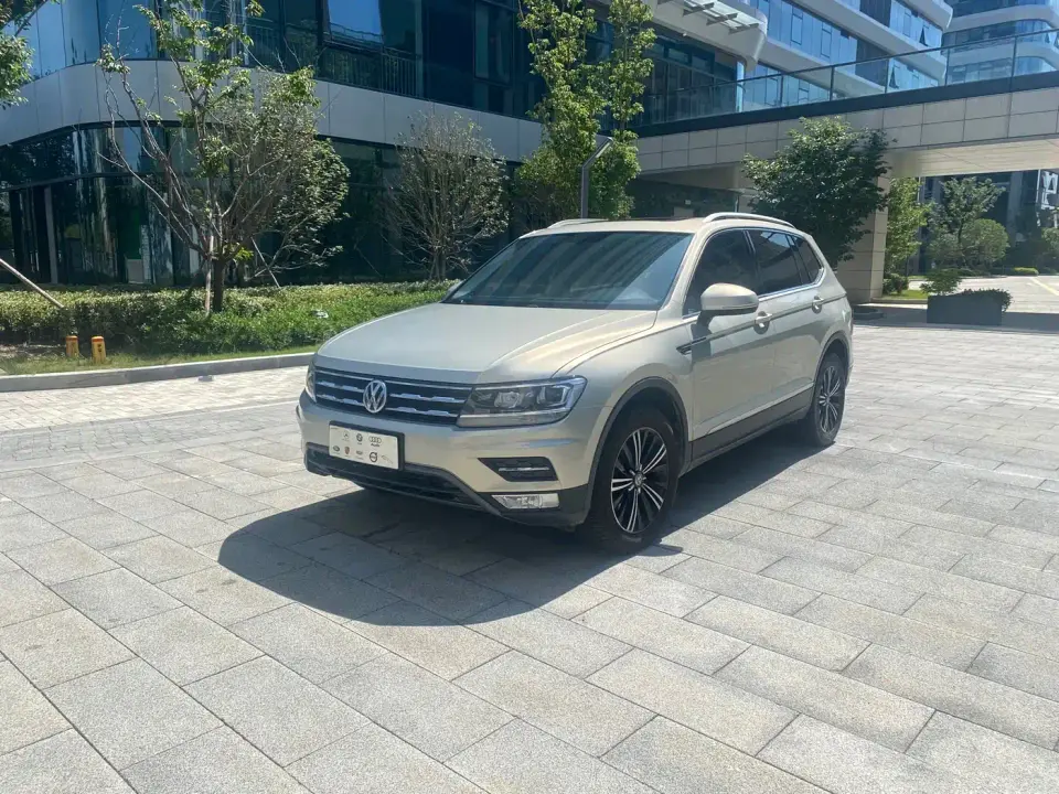 Volkswagen Tiguan L 330TSI Automatic 2WD Panorama Comfort Edition China VI 2020