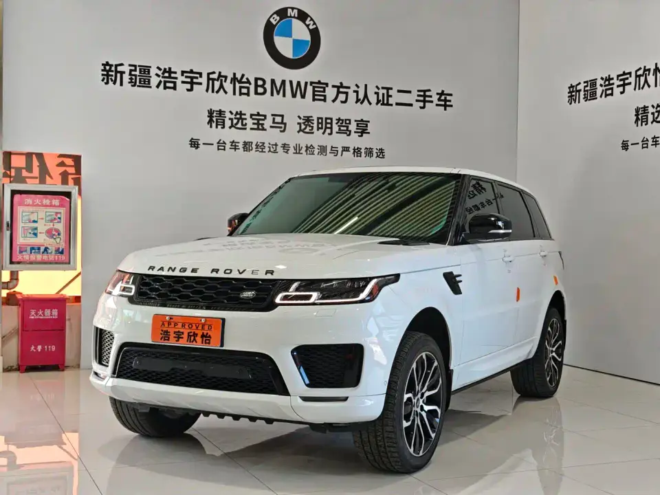 Land Rover Range Rover Sport 3.0 L6 Gloss Black Edition 2022