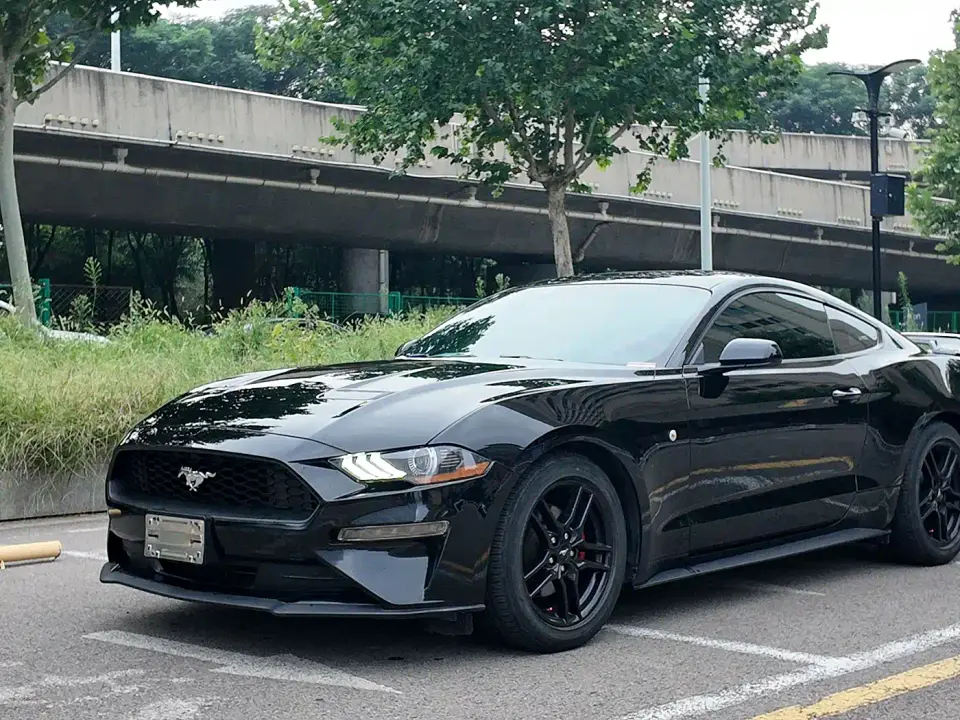 Ford Mustang 2.3L EcoBoost 2022