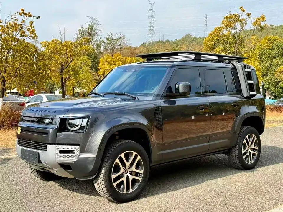 Land Rover Defender Model 110 3.0T P400 Dark Special Edition 2023