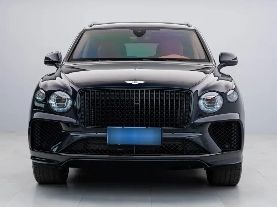 Bentley Bentayga 4.0T V8 Long Wheelbase Version 2023