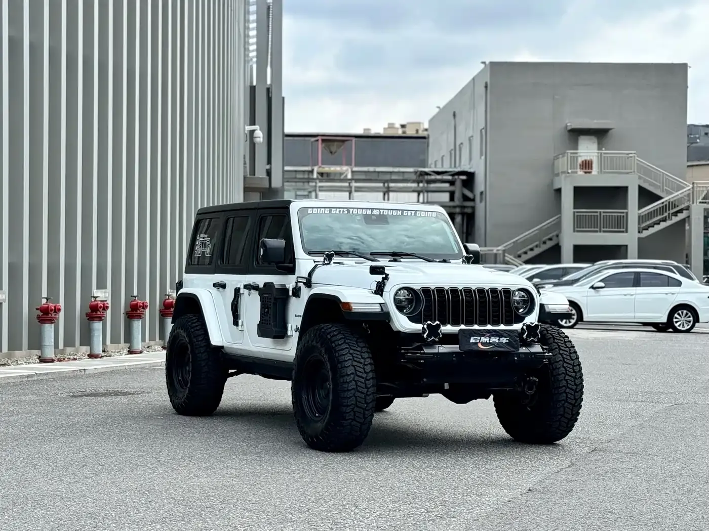 Jeep Wrangler 4xe 4-Door 2.0T 4xe Sahara 2022 — фото 3