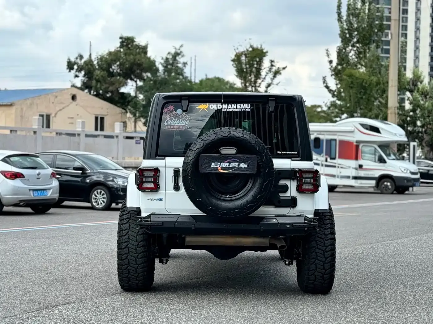 Jeep Wrangler 4xe 4-Door 2.0T 4xe Sahara 2022 — фото 10