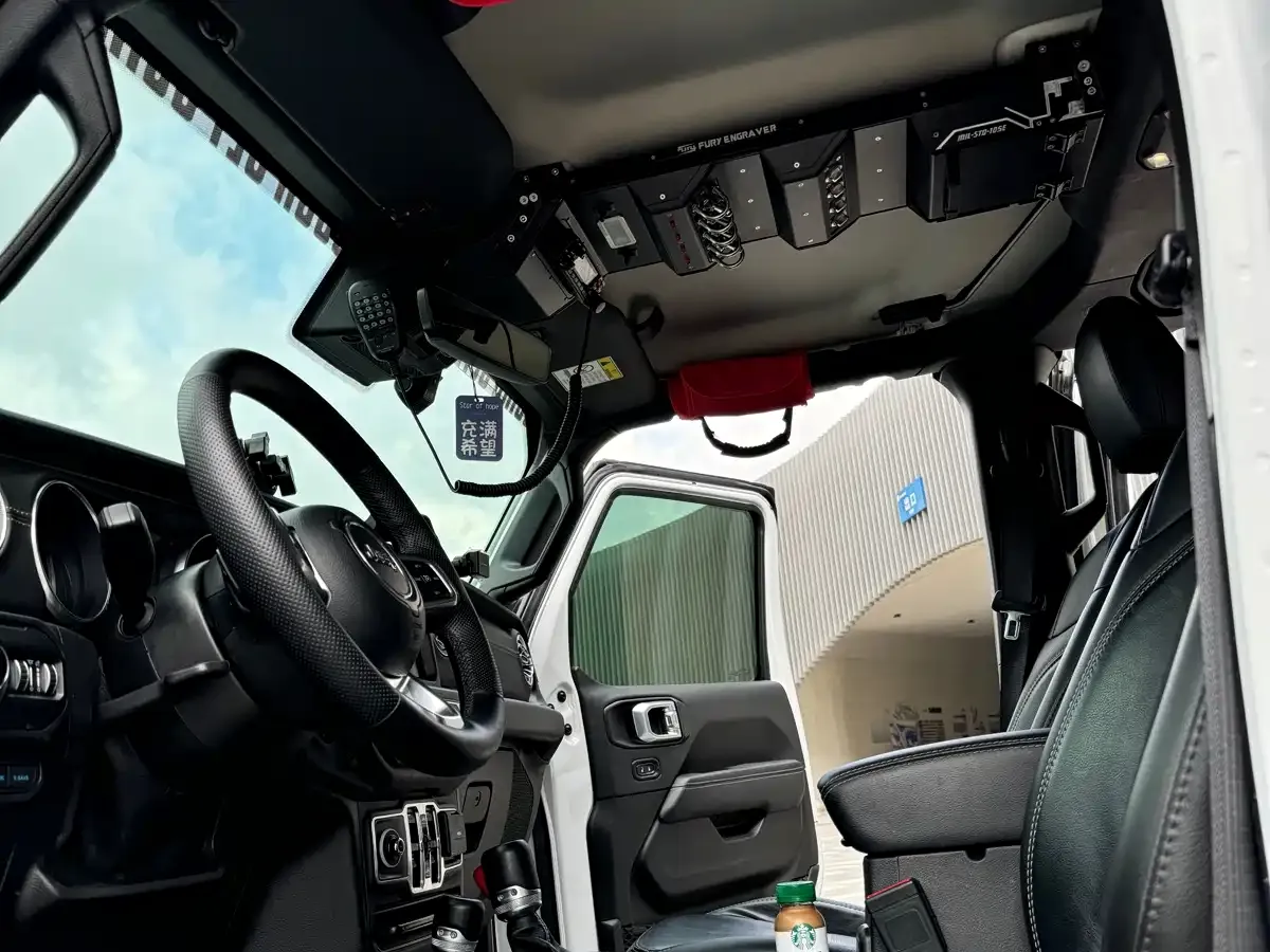 Jeep Wrangler 4xe 4-Door 2.0T 4xe Sahara 2022 — фото 6