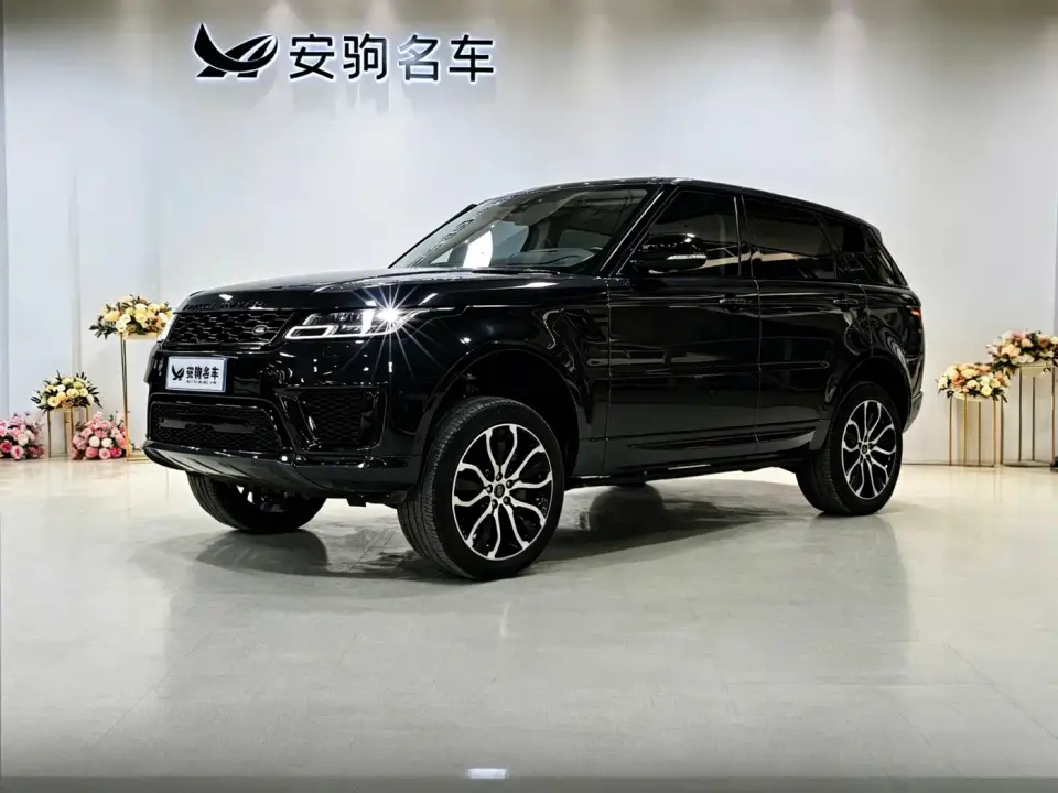 Land Rover Range Rover Sport 3.0 L6 Gloss Black Edition 2022