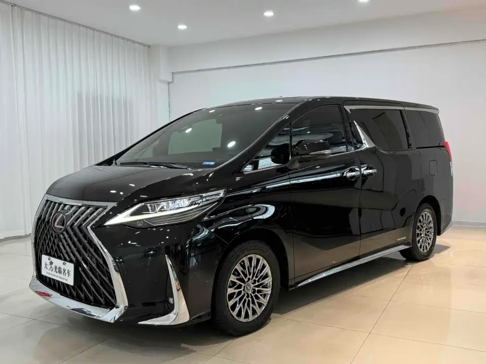 Lexus LM 300h 4-Seat Imperial Edition 2022