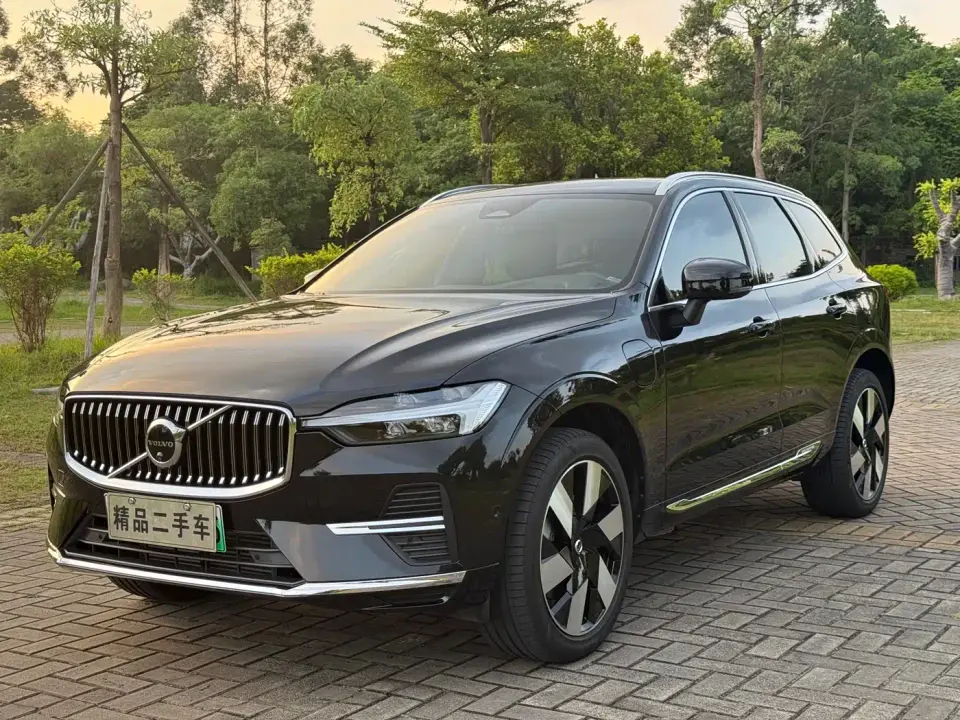 Volvo XC60 Plug-in Hybrid T8 PHEV Long Range AWD Smart Elite Luxury Edition 2024
