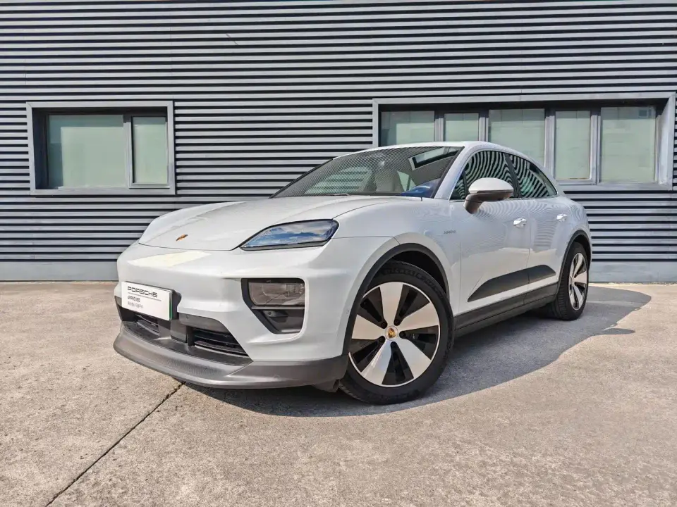 Porsche Macan EV Macan 4 2024
