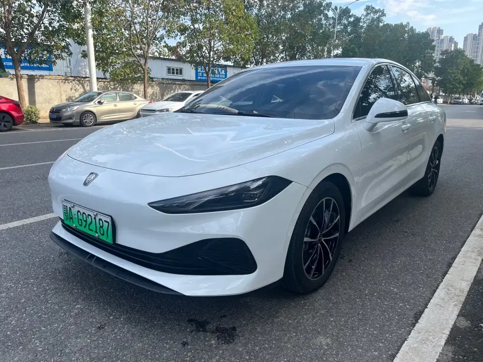 Roewe D7 DMH 125km World Champion Edition 2025