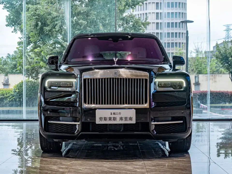 Rolls-Royce Cullinan 4-Seater Version 2023