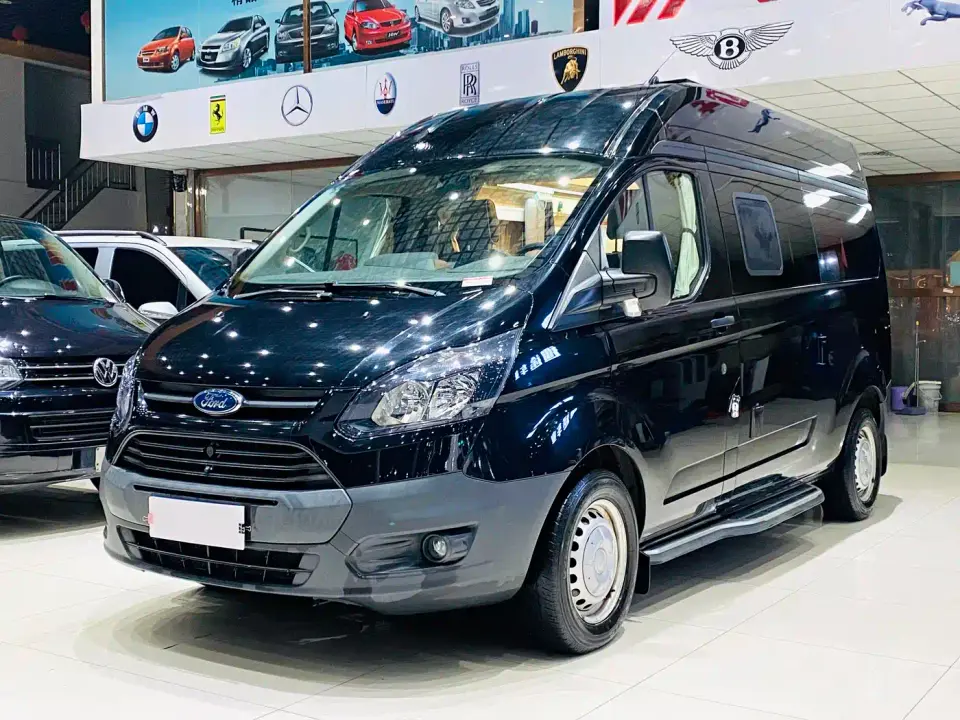 Ford Transit Model 2.0T Gasoline Auto Premium Operating Business Travel Medium Wheelbase Medium Roof 7-Seater China VI 2021