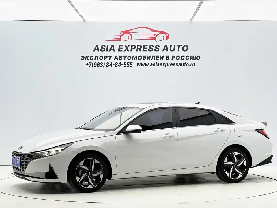 Hyundai Elantra 1.5L CVT LUX Premium Edition 2022