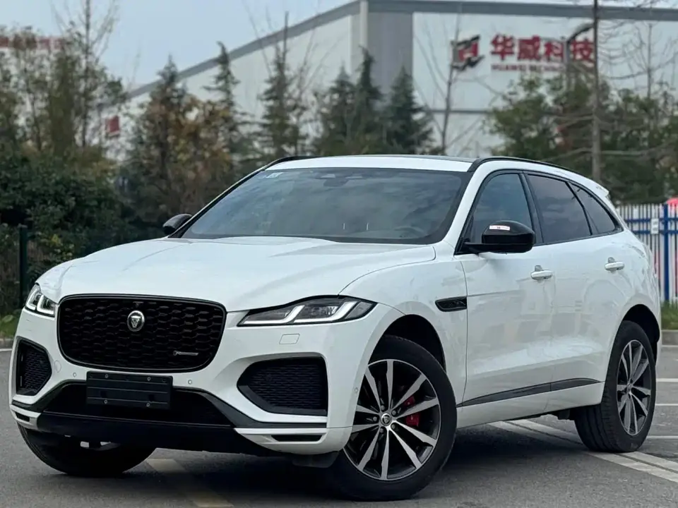 Jaguar F-PACE P250 R-Dynamic SE 2024