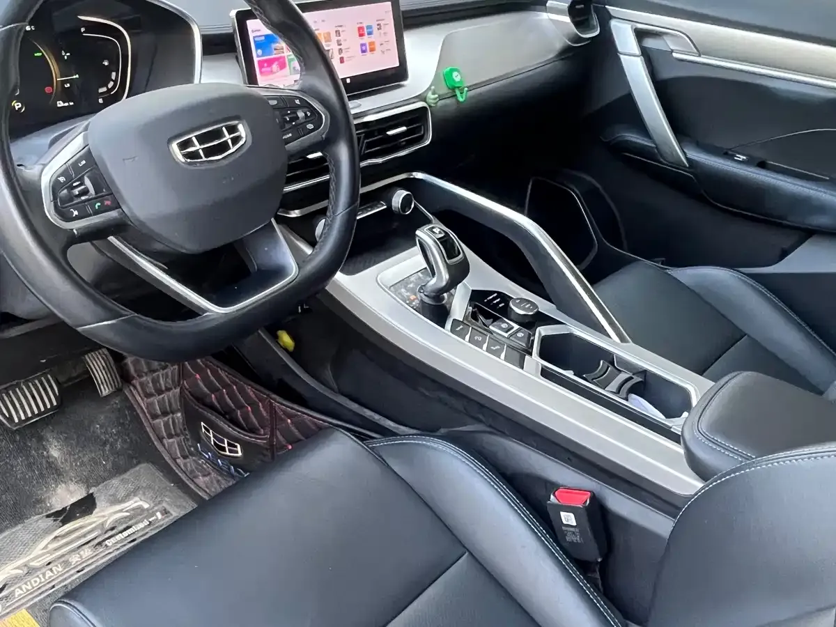 Geely Bin Yue New Energy 1.5T ePro Higher 2021 — фото 7