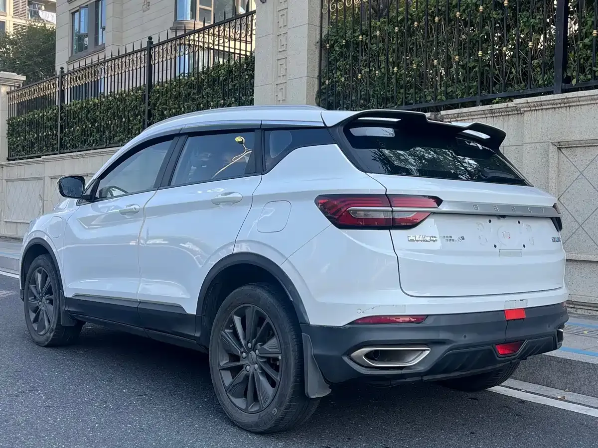Geely Bin Yue New Energy 1.5T ePro Higher 2021 — фото 4