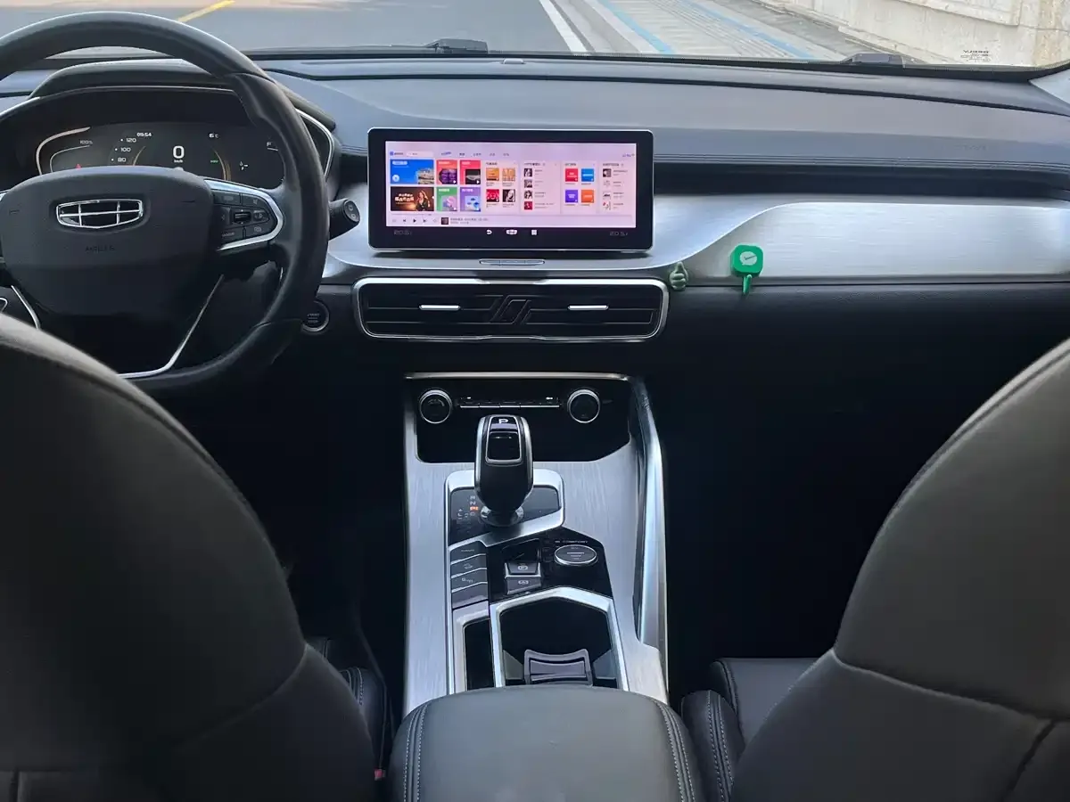 Geely Bin Yue New Energy 1.5T ePro Higher 2021 — фото 9