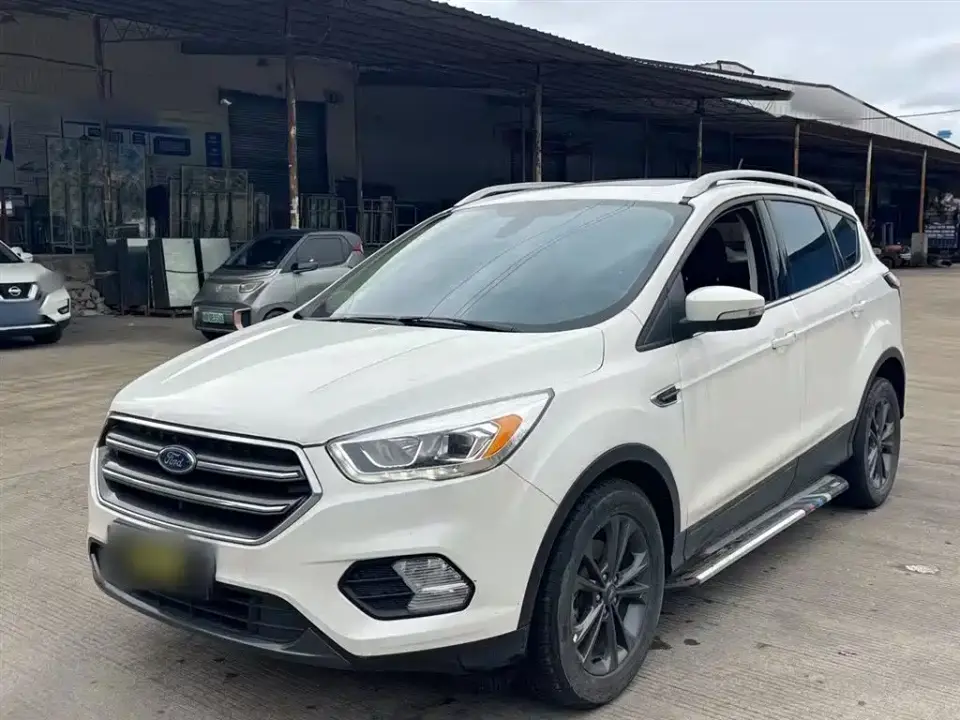 Ford Kuga EcoBoost 180 2WD Platinum Wing Edition China VI 2020