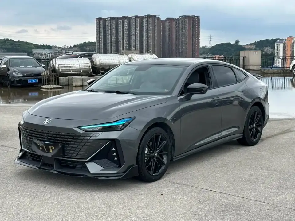 Changan UNI-V 1.5T Premium Model 2022