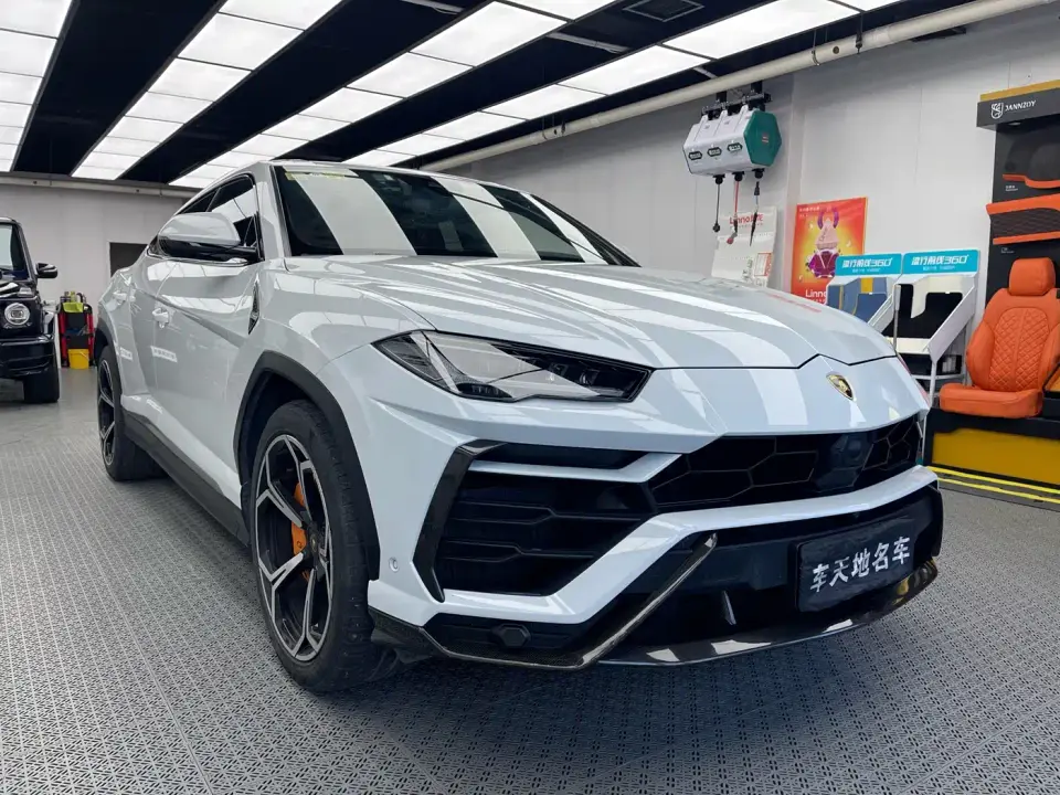 Lamborghini Urus 4.0T V8 2021