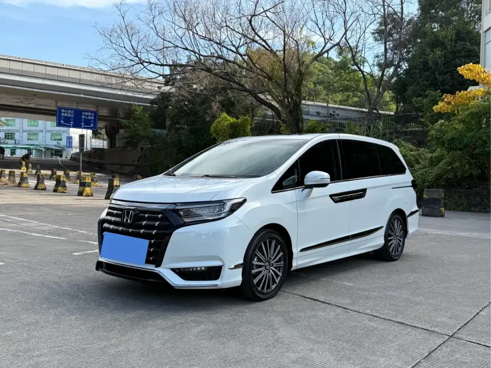 Honda Elysion 2.0L e:HEV Luxury 2022