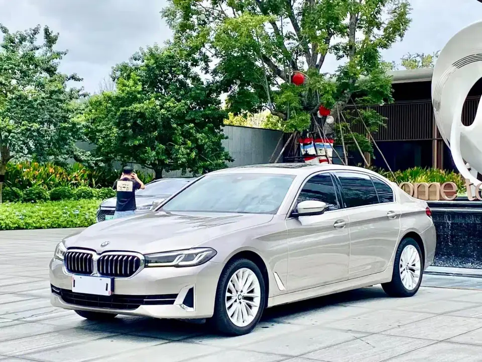 BMW 5 Series Model Second Facelift 525Li Luxury Package 2024