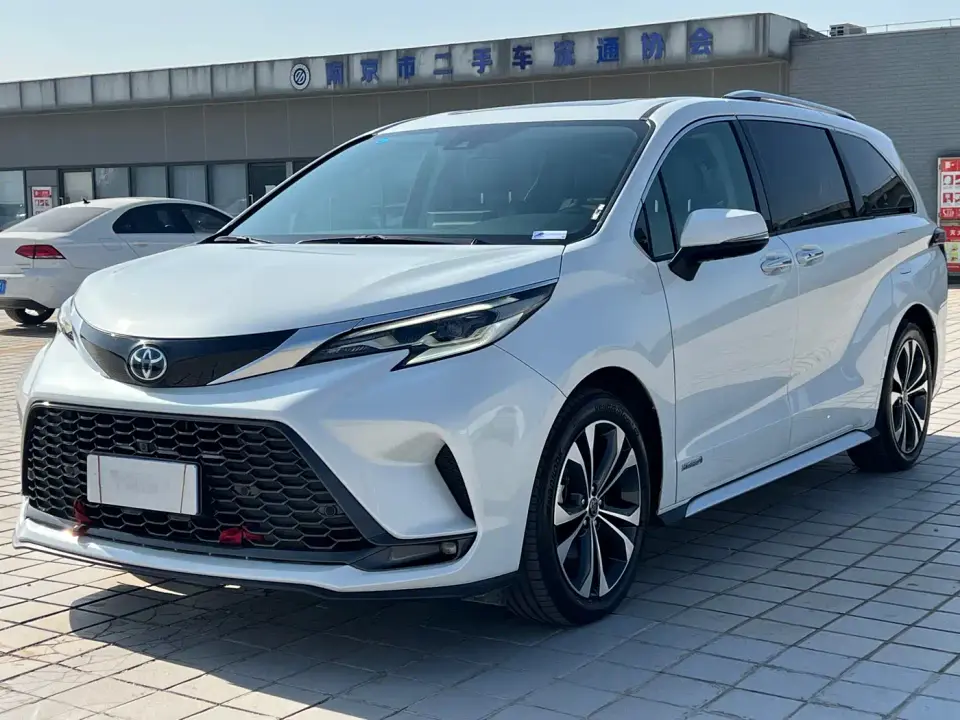 Toyota Granvia 2.5L Hybrid Prestige PLUS Edition 2024