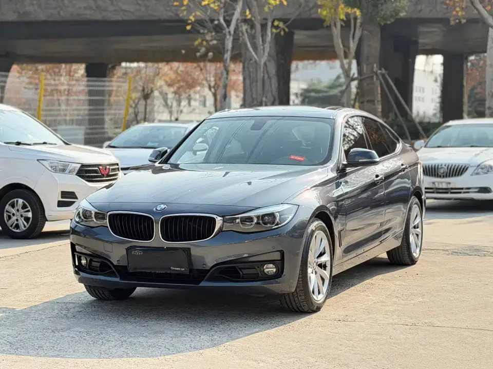 BMW 3 Series GT 320i Fashion Model 2019