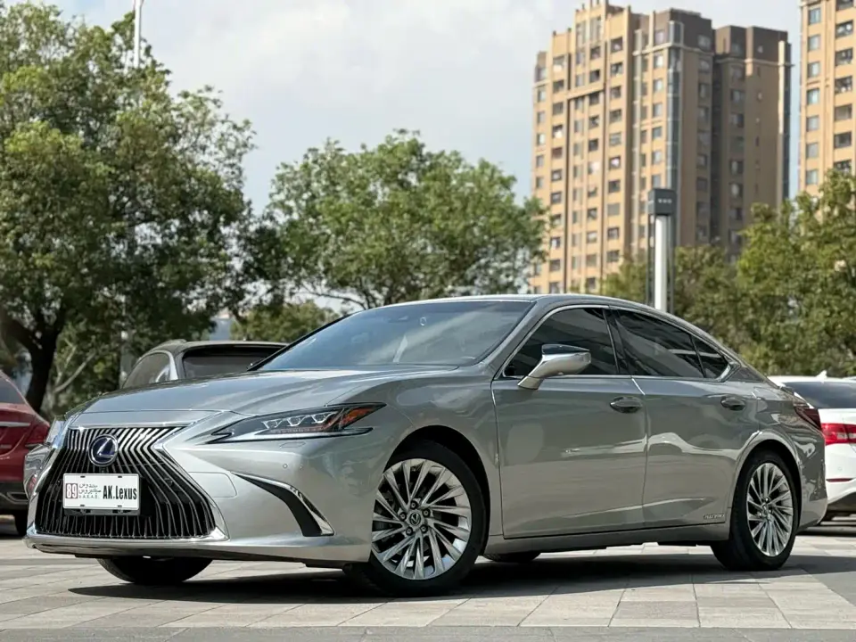 Lexus ES 300h Executive Edition China V 2019