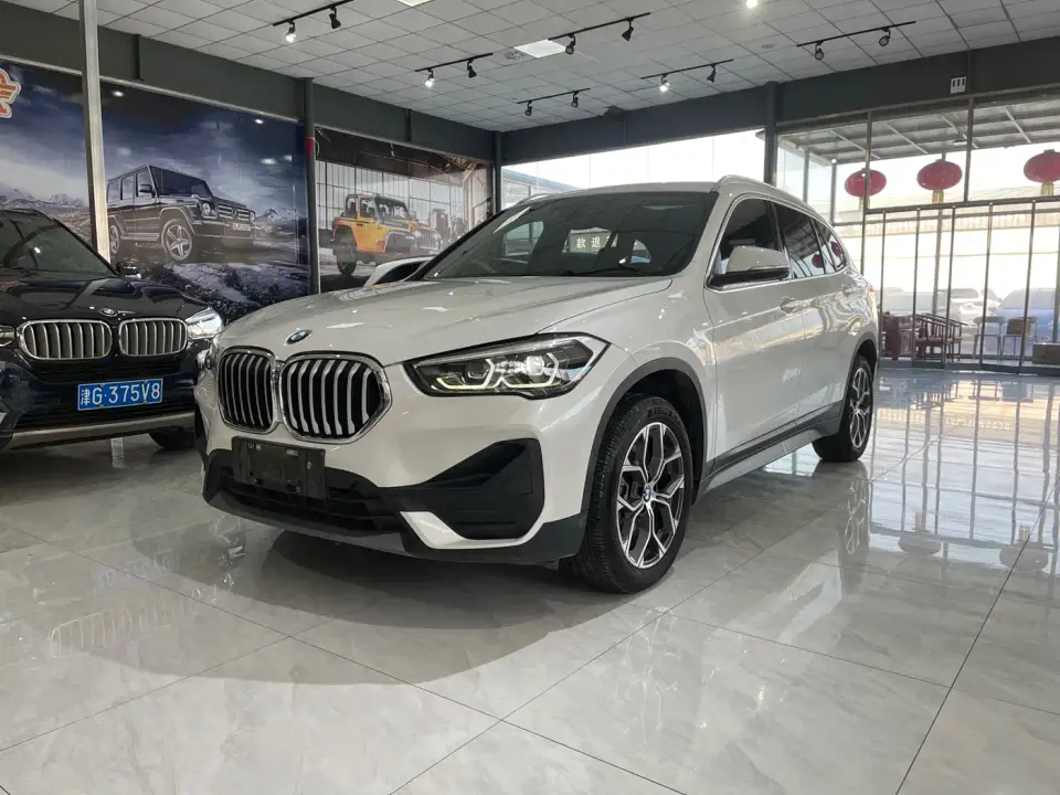 BMW X1 sDrive25Li Leading 2021