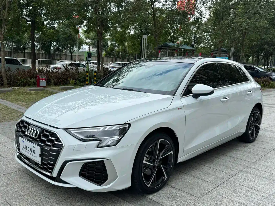 Audi A3 Model Sportback 35 TFSI Fashion Sport 2024