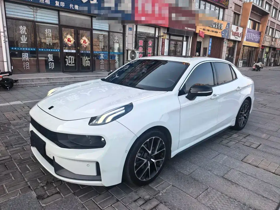 Lynk & Co 03 2.0TD Auto Power Pro Version 2020