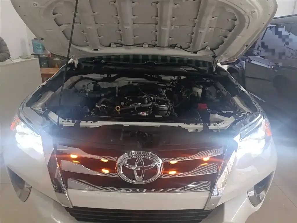 Toyota Fortuner 2.7L Middle East Edition 2019 — фото 20