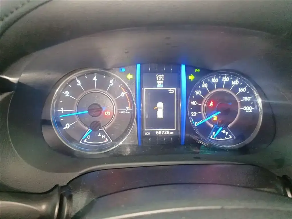 Toyota Fortuner 2.7L Middle East Edition 2019 — фото 12