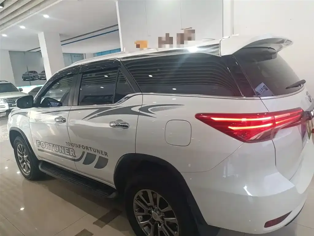 Toyota Fortuner 2.7L Middle East Edition 2019 — фото 5