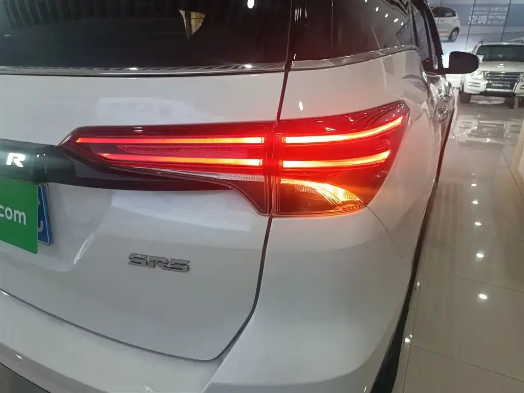 Toyota Fortuner 2.7L Middle East Edition 2019 — фото 8