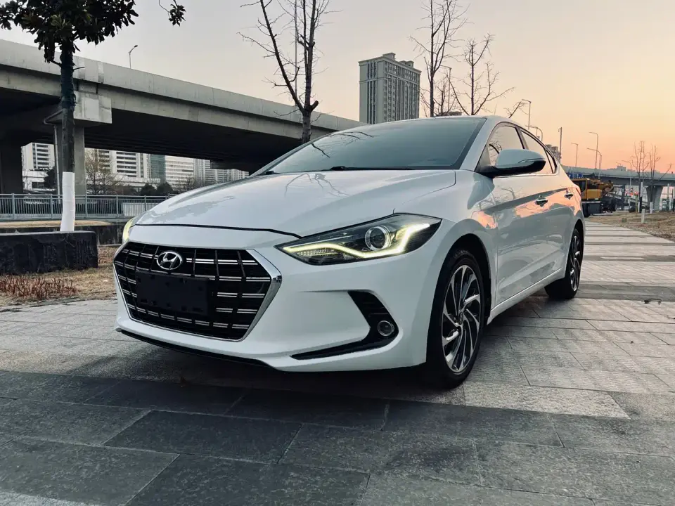 Hyundai Elantra 1.5L CVT Smart Elite 2020