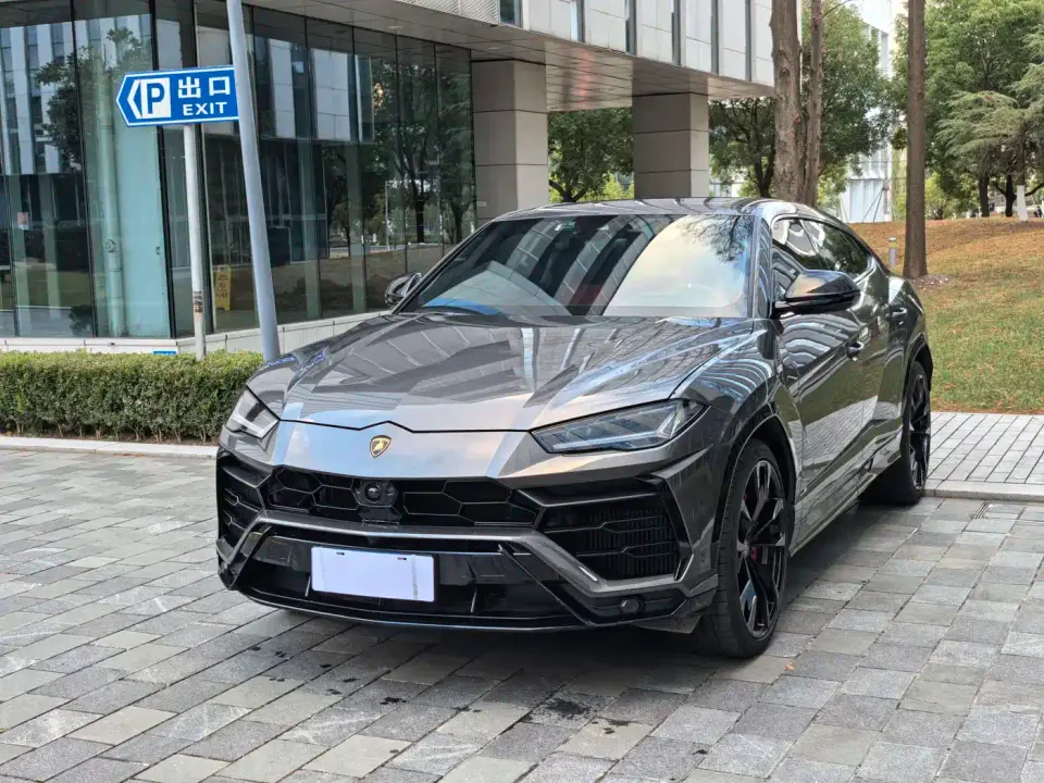 Lamborghini Urus 4.0T V8 2023