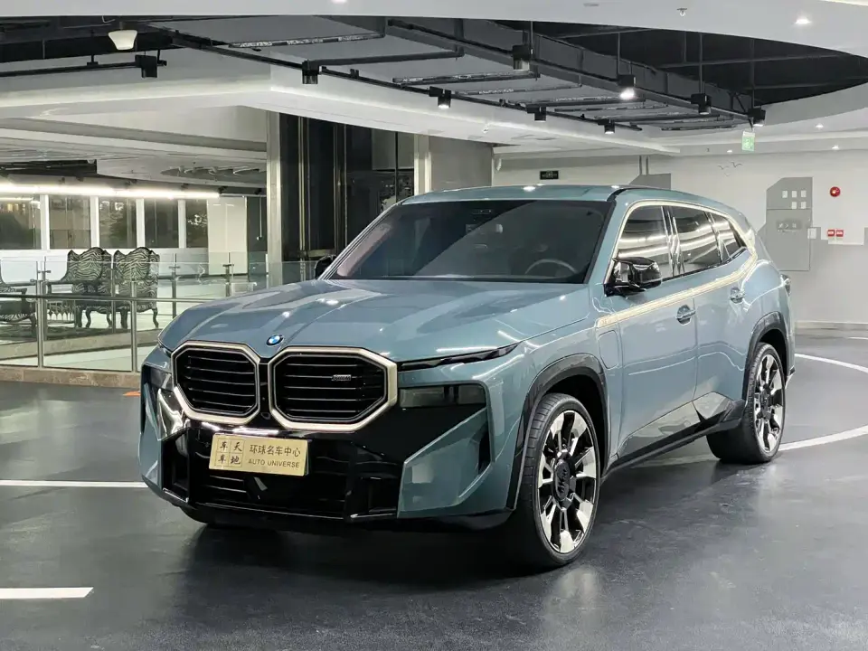 BMW XM 50e 2024