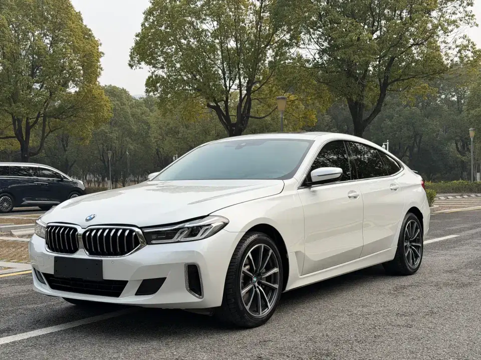 BMW 6 Series GT Model 630i Luxury Design Package 2024