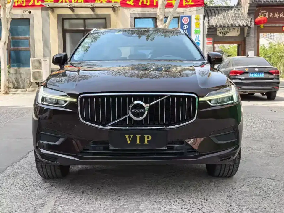 Volvo XC60 T5 4WD Intelligent Distance China VI 2019