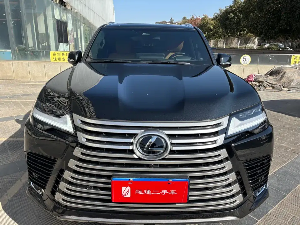 Lexus LX 700h Boundary Edition 2025
