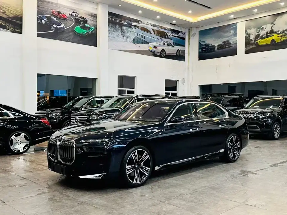 BMW 7 Series 740Li Exclusive M Sport Package 2025