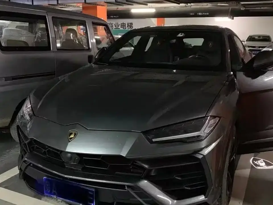 Lamborghini Urus 4.0T V8 2019