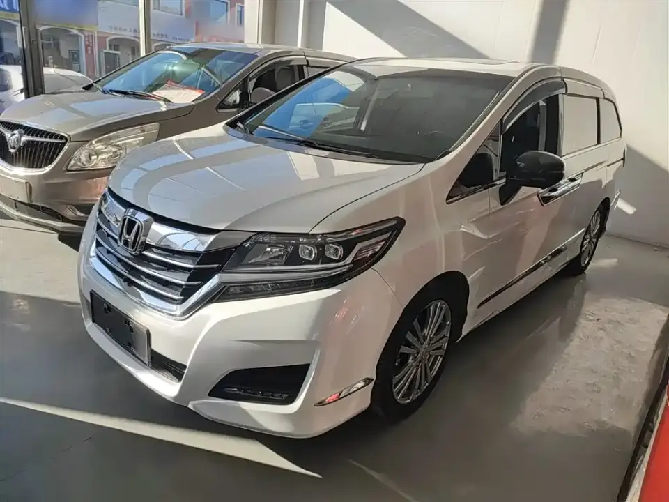 Honda Elysion 2.4L Fashion Edition 2019