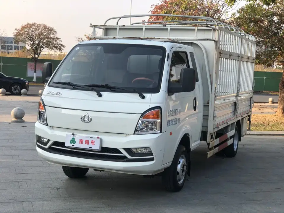 Changan Kuayue Kuayue D5 Model 1.6L Standard Edition Single Row Warehouse Grid Double Rear Wheels 3750mm Cargo Box DAM16KL 2023