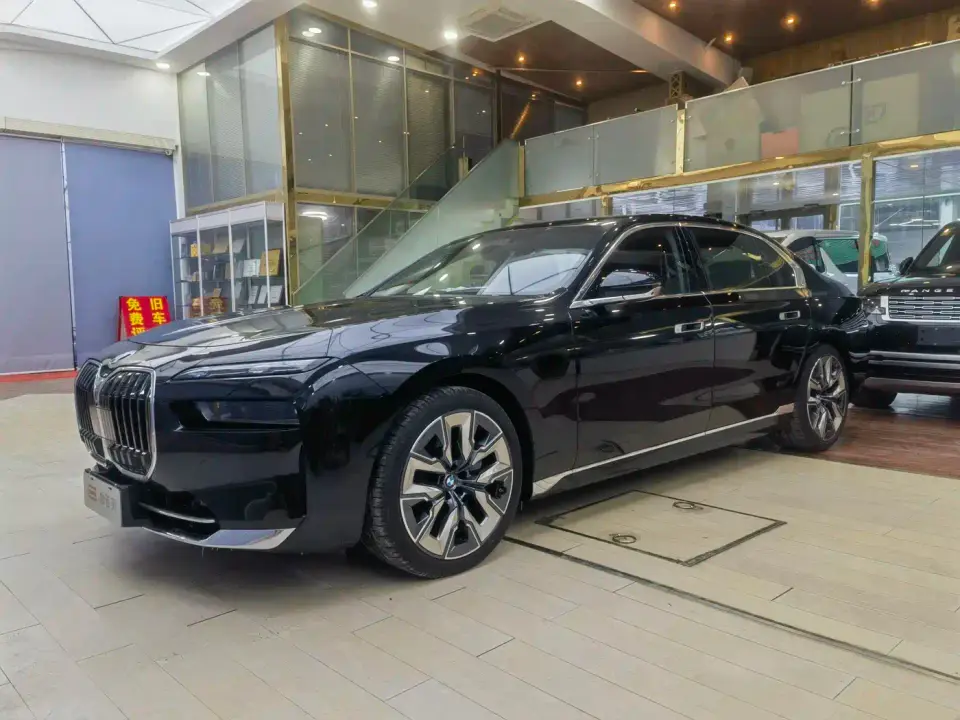 BMW 7 Series Model 740Li Premium Luxury Package 2026