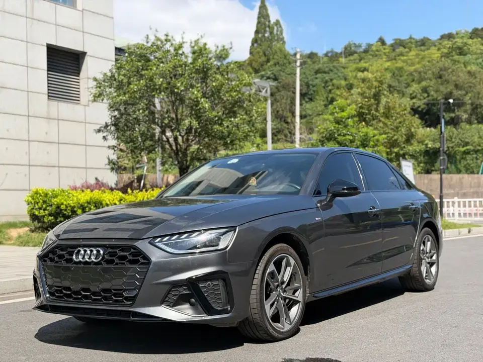 Audi A4L 40 TFSI Fashion Dynamic Edition 2021